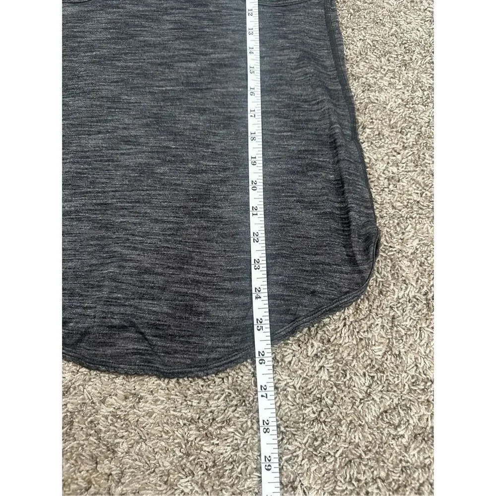 Lululemon 105 F Singlet Tank Top Size 4 Gray Racerback Scallop Trim Gym Workout